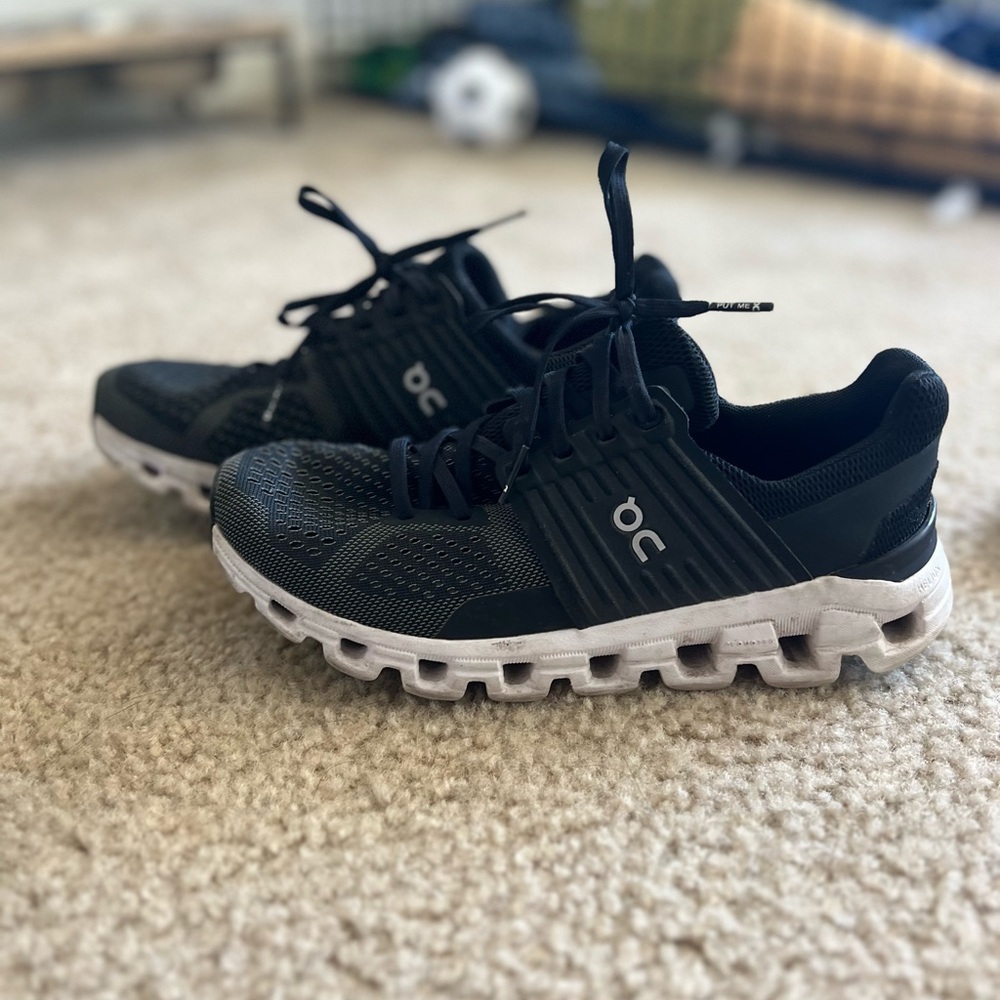 Black On Cloud Running Shoes
